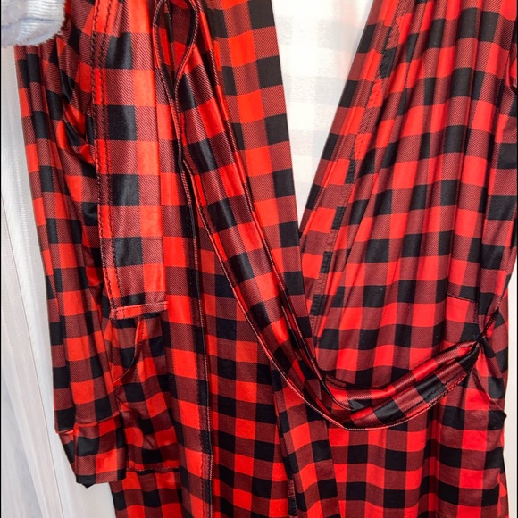 🆕 BUFFALO PLAID ROBE🆕 - Picture 4 of 7